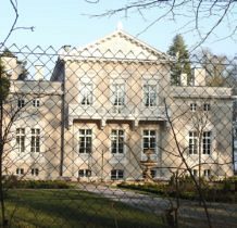 Trzebieradz- pałac, dawne sanatorium dla niemieckich oficerów marynarki wojennej