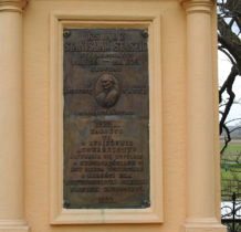 Hrubieszów-z wdzięczności za założenie w Hrubieszowie"Towarzystwa ratowania się wspólnie w nieszczęściach"w 1822r