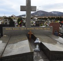 Górki Wielkie-grób Zofii Kossak -Szatkowskiej i jej męża Zygmunta Szatkowskiego