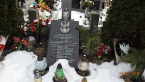 Chechło-na cmentarzu