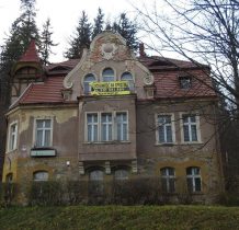 dawny Dom Wczasowy "Ociosy"-1908 rok,była siedziba straży granicznej,przedszkole-teraz na sprzedaż