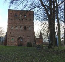 Steblewo-ruiny gotyckiego kościoła z połowy XIV wieku