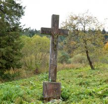 olbrzymi krzyż w miejscu gdzie stała cerkiew